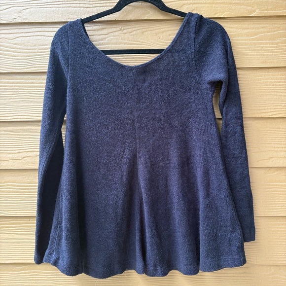 Reformation Surplus Fabric Navy Sweater Size Small - Picture 5 of 5